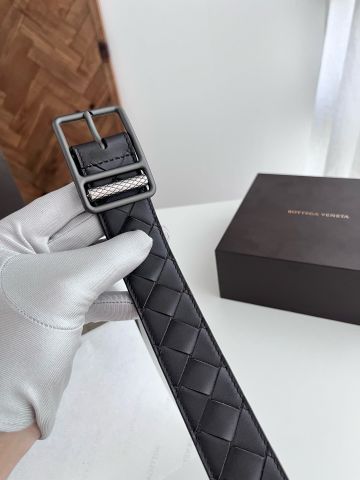 THẮT LƯNG NAM BV ĐAN INTRECCIATO PICCOLO 2 MẶT KHÓA KIM MỜ TINH GỌN