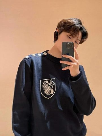 ÁO LEN NAM NỮ L V LOGO THÊU HUY HIỆU – NÚT VAI TINH XẢO 1