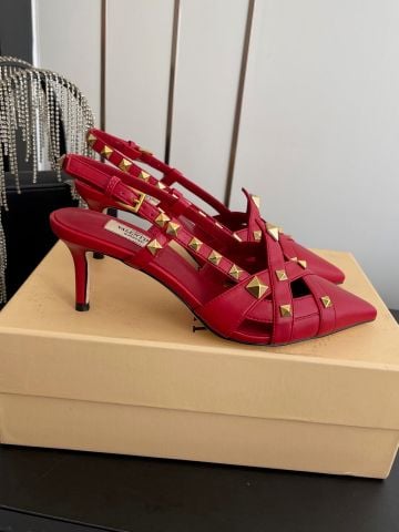 GIÀY CAO GÓT NỮ VLTN DÁNG MŨI NHỌN ROCKSTUD