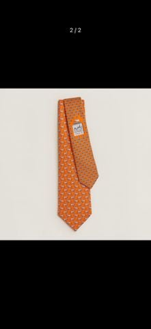 CÀ VẠT NAM H M PHOM 7CM – LỤA TWILL 100% HỌA TIẾT KỴ MÃ TINH XẢO