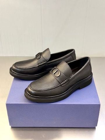 GIÀY NAM LOAFER D DÁNG ODÉON DA BÊ VÂN HẠT KHÓA CD