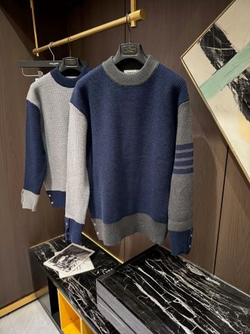 ÁO LEN NAM TB PHỐI MẢNG TƯƠNG PHẢN 4-BAR BIỂU TƯỢNG