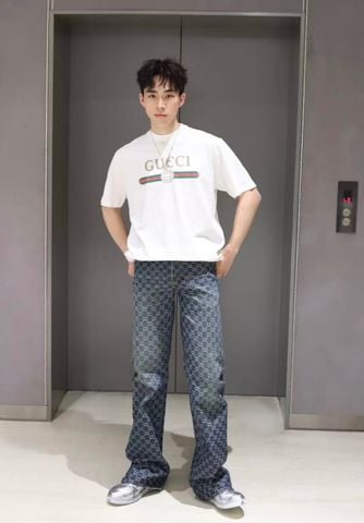 ÁO THUN NAM NỮ GC LOGO CHỮ KẾT HỢP DẢI WEB VÀ INTERLOCKING G KINH ĐIỂN