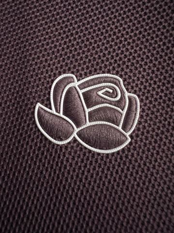 ÁO POLO NAM TB DỆT PIQUÉ HỌA TIẾT ROSE THÊU NỔI PHỐI KẺ SIGNATURE