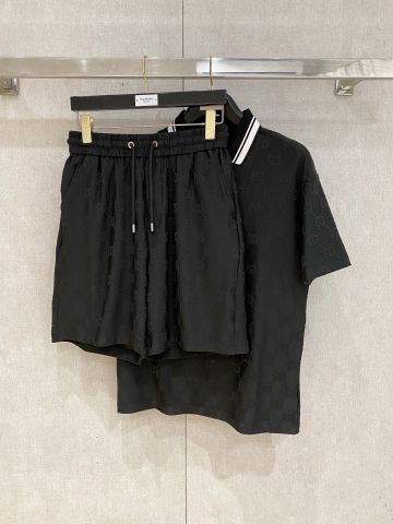 BỘ NAM G C JACQUARD ZIP POLO SHORTS SET – MONOGRAM TEXTURE