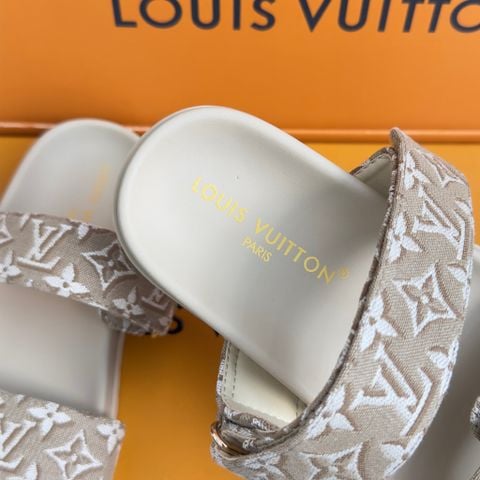 DÉP QUAI NGANG NAM NỮ L V ISOLA COMFORT MULE MONOGRAM DENIM