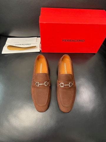 GIÀY NAM LOAFER FRG KHÓA GANCINI DA VÂN HẠT FORM Ý