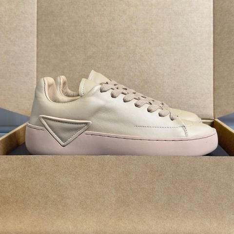 GIÀY SNEAKER NAM NỮ PRAD* COURT DA BÒ PHỐI TAM GIÁC TỐI GIẢN