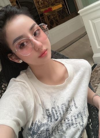 KÍNH MẮT NỮ PRD DÁNG ĐA GIÁC GỌNG KIM LOẠI THANH MẢNH CÀNG TAM GIÁC NHẬN DIỆN CAO