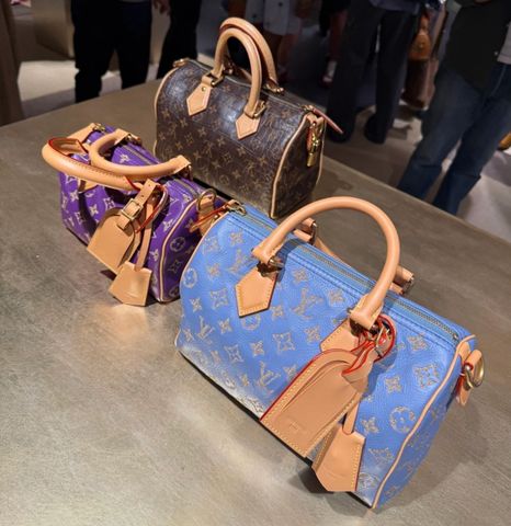 TÚI NAM NỮ L V SPEEDY P9 BANDOULIÈRE 25 MIST BLUE MONOGRAM THÊU ÁNH KIM
