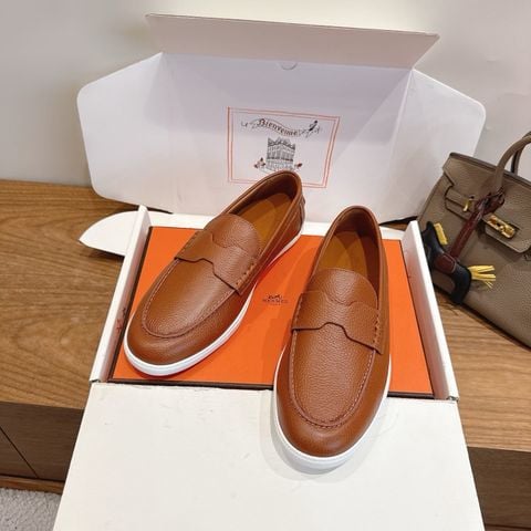 GIÀY SLIP ON NAM NỮ H M DÁNG MOCCASIN H-CUT DA BÒ VÂN HẠT