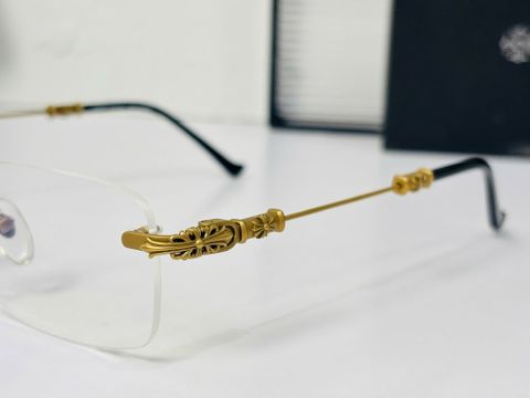 KÍNH MẮT NAM CHR* KHUNG VÀNG ĐÍNH CHARM ICON