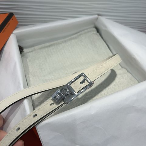 THẮT LƯNG NỮ Herme*s KHÓA PADLOCK VÀNG BẠC SANG TRỌNG