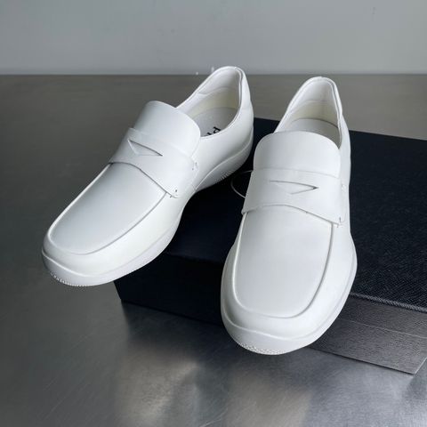GIÀY NAM PRAD*  SLIP-ON LOGO TAM GIÁC – THỂ THAO THANH LỊCH*