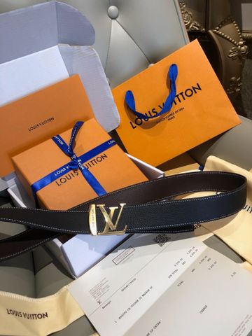 THẮT LƯNG NAM L V KHÓA CHỮ V BIỂU TƯỢNG – DA FULL GRAIN THƯỢNG HẠNG 2 MẶT