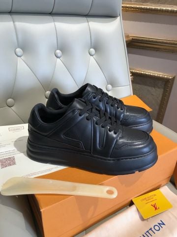 GIÀY SNEAKER NAM L V DÁNG ĐẾ DÀY “TRẦN VÂN NỔI” ẤN TƯỢNG