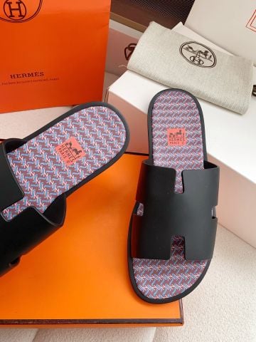 DÉP NAM H M DÁNG H ICONIC – ÊM CHÂN THOÁNG NHẸ