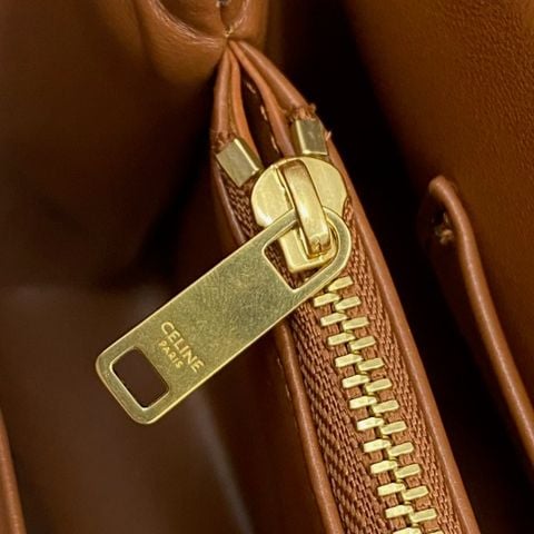 TÚI XÁCH NỮ CLN DÁNG KELLY TRIOMPHE MINI – KHÓA C ÁNH VÀNG NỔI BẬT,