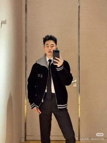 ÁO KHOÁC LEN NAM NỮ L V DAMIER DỆT NỔI – KHÓA KÉO CỔ CAO,