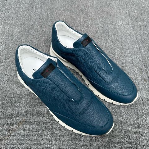 GIÀY SLIP ON NAM KTN DA BÒ VÂN HẠT LIỀN KHỐI DÁNG THỂ THAO SANG TRỌNG