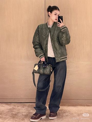 ÁO KHOÁC BOMBER NAM NỮ L V JACQUARD MONOGRAM HIỆU ỨNG GRADIENT