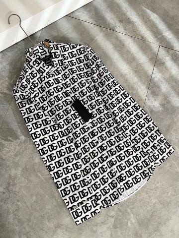 ÁO SƠ MI NAM NỮ DG HOẠ TIẾT LOGO CHỮ LỒNG PHỦ TOÀN THÂN