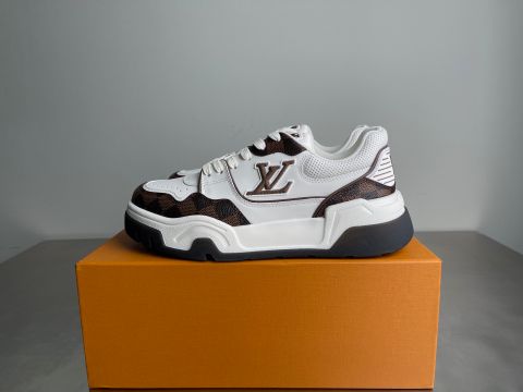 GIÀY NAM LV* TRAINER MONOGRAM PHỐI DA – ĐẾ TPU SIÊU NHẸ, FORM LOW-TOP