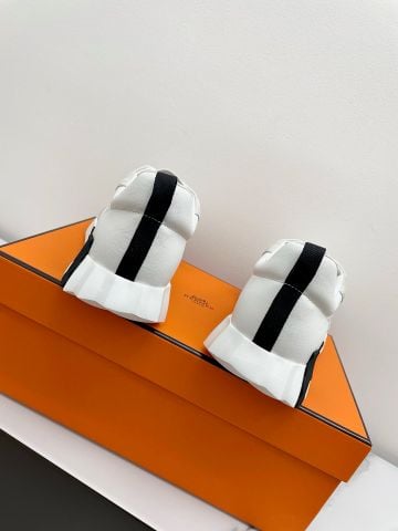 GIÀY THỂ THAO NAM NỮ H M PHỐI H NỔI BẬT ĐẾ RĂNG CƯA CÁ TÍNH