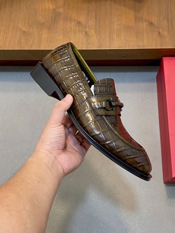 GIÀY NAM LOAFER FERRA DA BÒ DẬP VÂN CÁ SẤU NÂU – THỦ CÔNG LỊCH LÃM