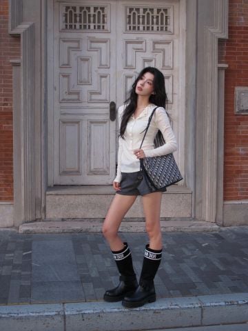 BOOT NỮ DIOR D-MAJOR CỔ TRUNG THUN DỆT LOGO