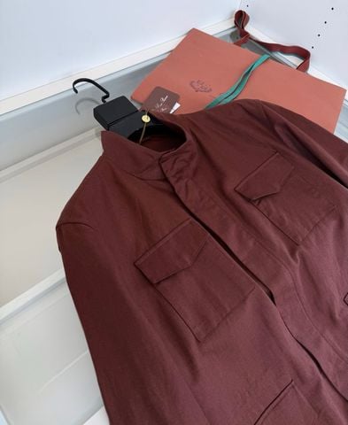 ÁO KHOÁC NAM LP PHONG CÁCH SAFARI CỔ ĐỨNG 4 TÚI PHOM Ý