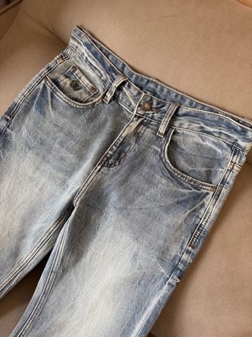 QUẦN JEANS NAM BV PHIÊN BẢN XUÂN HÈ DÁNG TIỂU ỐNG MIẾNG DA ĐAN NỔI BẬT