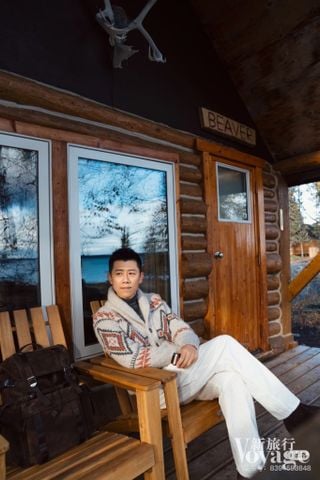 CARDIGAN LEN NAM BC HOẠ TIẾT JACQUARD HÌNH HỌC CỔ CHOÀNG SANG TRỌNG