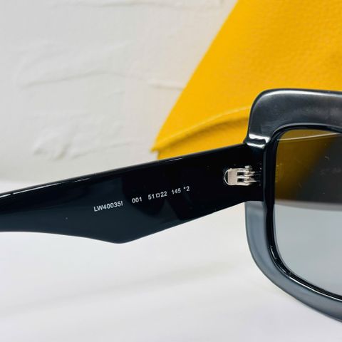 KÍNH MẮT NỮ LOEW* GỌNG VUÔNG BẢN DÀY – ĐIỂM NHẤN ANAGRAM KIM LOẠI