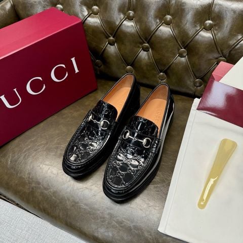 GIÀY NAM LOAFER GC DẬP NỔI MONOGRAM GG KHÓA HORSEBIT DA BÓNG