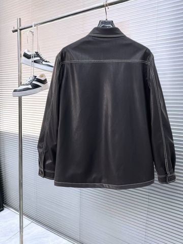 ÁO KHOÁC NAM PRD DÁNG CỔ BẺ PHỐI ĐƯỜNG CHỈ NỔI TƯƠNG PHẢN LOGO TAM GIÁC