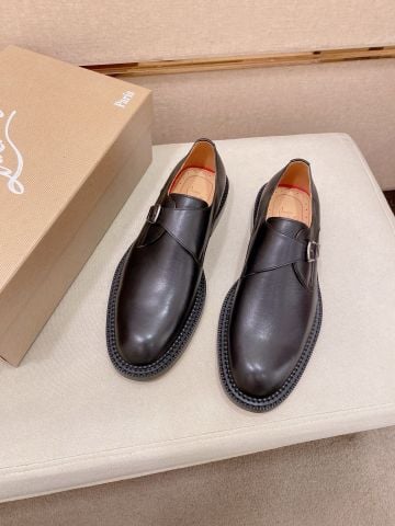 GIÀY NAM MONK STRAP CL DA BÒ NHẬP BỀ MẶT LỲ BÓNG MỜ ĐẾ ĐỎ SIGNATURE PHOM LỊCH LÃM