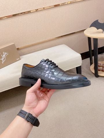 GIÀY DERBY NAM LBT DA BÒ DẬP VÂN CÁ SẤU, ĐẾ ĐỎ ICONIC, PHOM BUỘC DÂY LỊCH LÃM