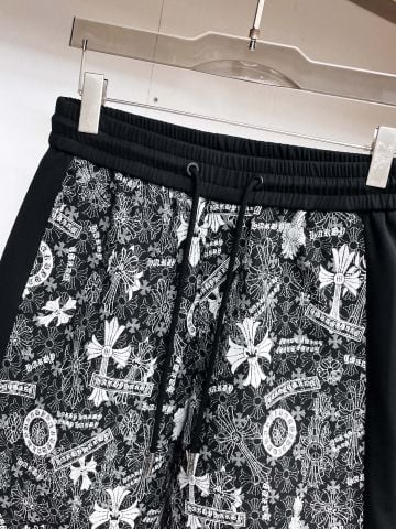 QUẦN SHORT NAM C H CROSS FLORAL PANEL – PHOM RELAXED SPORTY