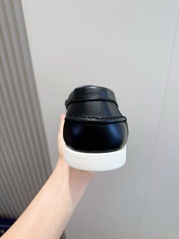 GIÀY LOAFER NAM L V CROISETTE PHOM APRON-TOE DA BÊ MỊN PHỐI ĐẾ CAO SU NHẸ