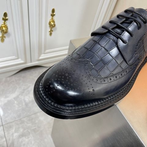 GIÀY NAM LV* VARENNE OXFORD DA BÒ DẬP VÂN – BROGUE TINH XẢO,