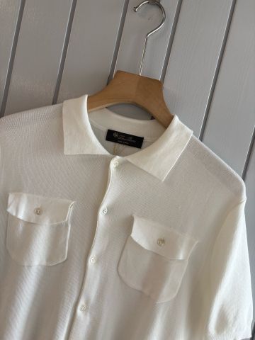 ÁO SƠ MI DỆT KIM NAM L P – PHOM LAPEL NGẮN TAY, TÚI HỘP ĐÔI & SỢI DỆT MẢNH