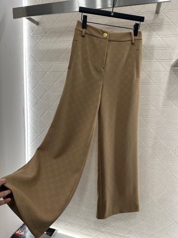 BỘ ĐỒ NỮ GUC* JACQUARD MONOGRAM CHÉO – ÁO CỔ BẺ THANH LỊCH + QUẦN ỐNG SUÔNG