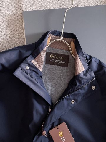 ÁO KHOÁC NAM LP DÁNG CỔ BẺ HIỆN ĐẠI – NHẸ THOÁNG