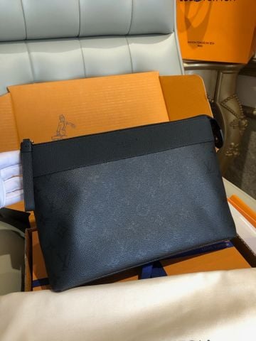 TÚI CLUTCH CẦM TAY UNISEX L V HOẠ TIẾT MONOGRAM ECLIPSE – DÁNG SOUPLE TỐI GIẢN