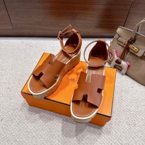 SANDAL CAO GÓT NỮ HERM* DÂY DA NÂU LUCÊ 30, ĐẾ CÓI CAO THANH LỊCH