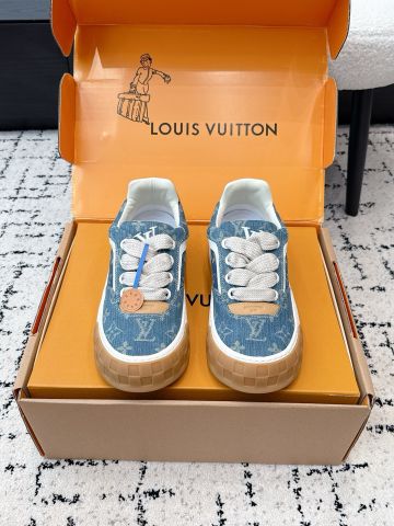 GIÀY SNEAKER NAM NỮ L V PHOM SKATE 90S ĐẾ DÀY MONOGRAM CANVAS –