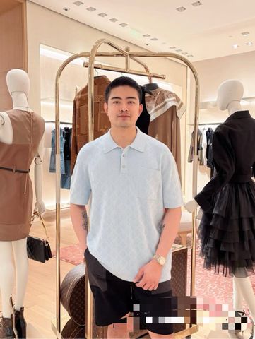 ÁO POLO NAM L V DÒNG MONOGRAM POINTELLE DỆT KIM 100% COTTON