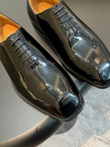 GIÀY NAM CL OXFORD ĐEN BÓNG – ĐẾ ĐỎ BIỂU TƯỢNG, PHOM SLIM LỊCH LÃM