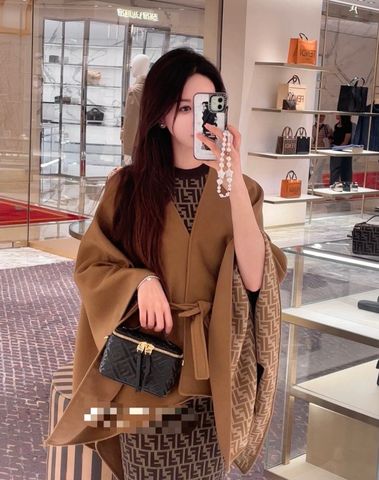 ÁO CHOÀNG NỮ FEN WOOL FF REVERSIBLE – CAMEL SANG TRỌNG